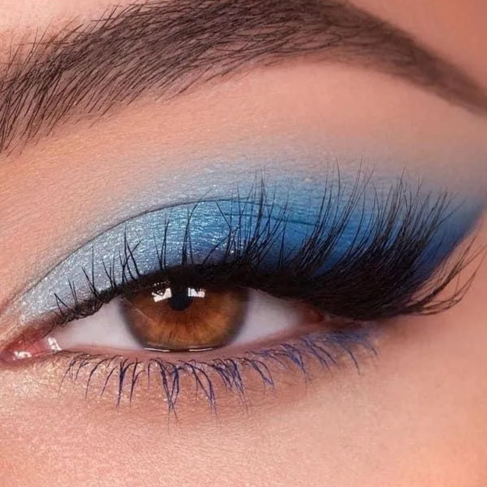 light blue eyeshadow looks